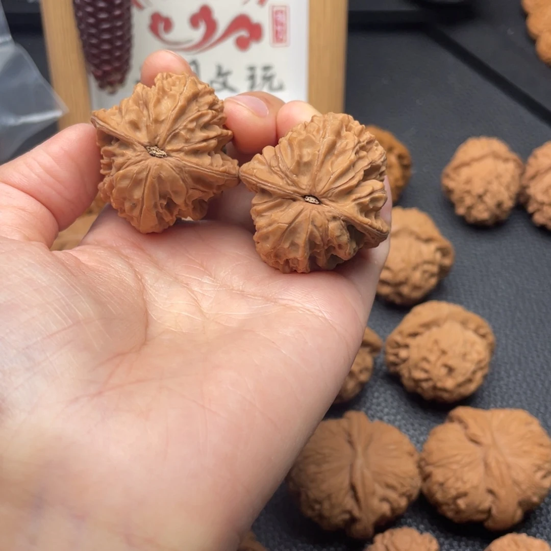 文玩核桃吊坠?*哥鸡心