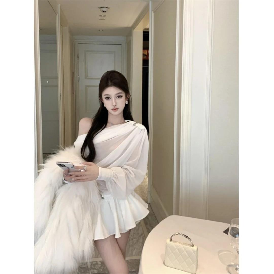 新款纯欲风蝴蝶结露肩蕾丝衫女装春秋白色百褶裙半身裙两件套