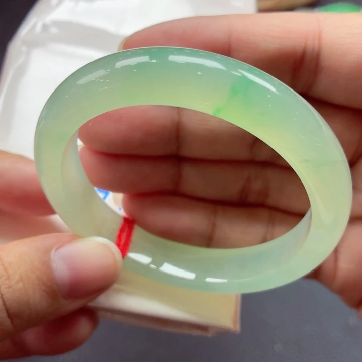 翡翠未镶嵌手镯天然缅甸A货翡翠