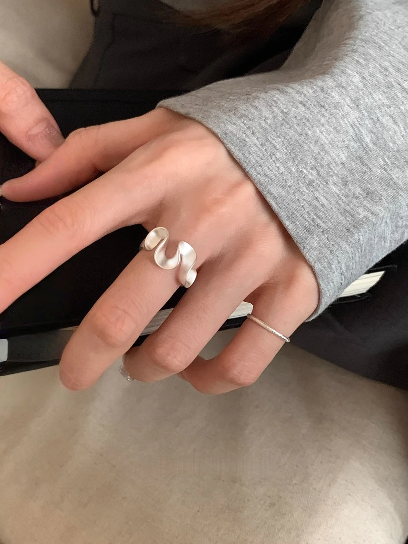 轻奢时尚小众设计哑光裙摆开口戒指个性冷淡设计师风食指戒