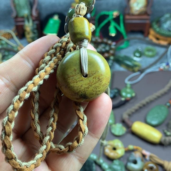 岫岩河磨玉（透闪石质玉）未镶嵌吊坠(赠链)木**…