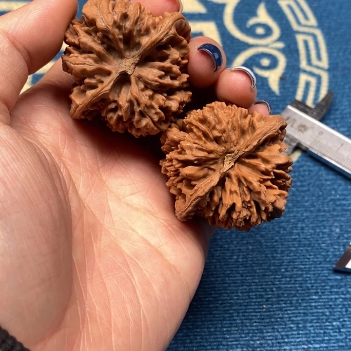 文玩核桃吊坠满天星