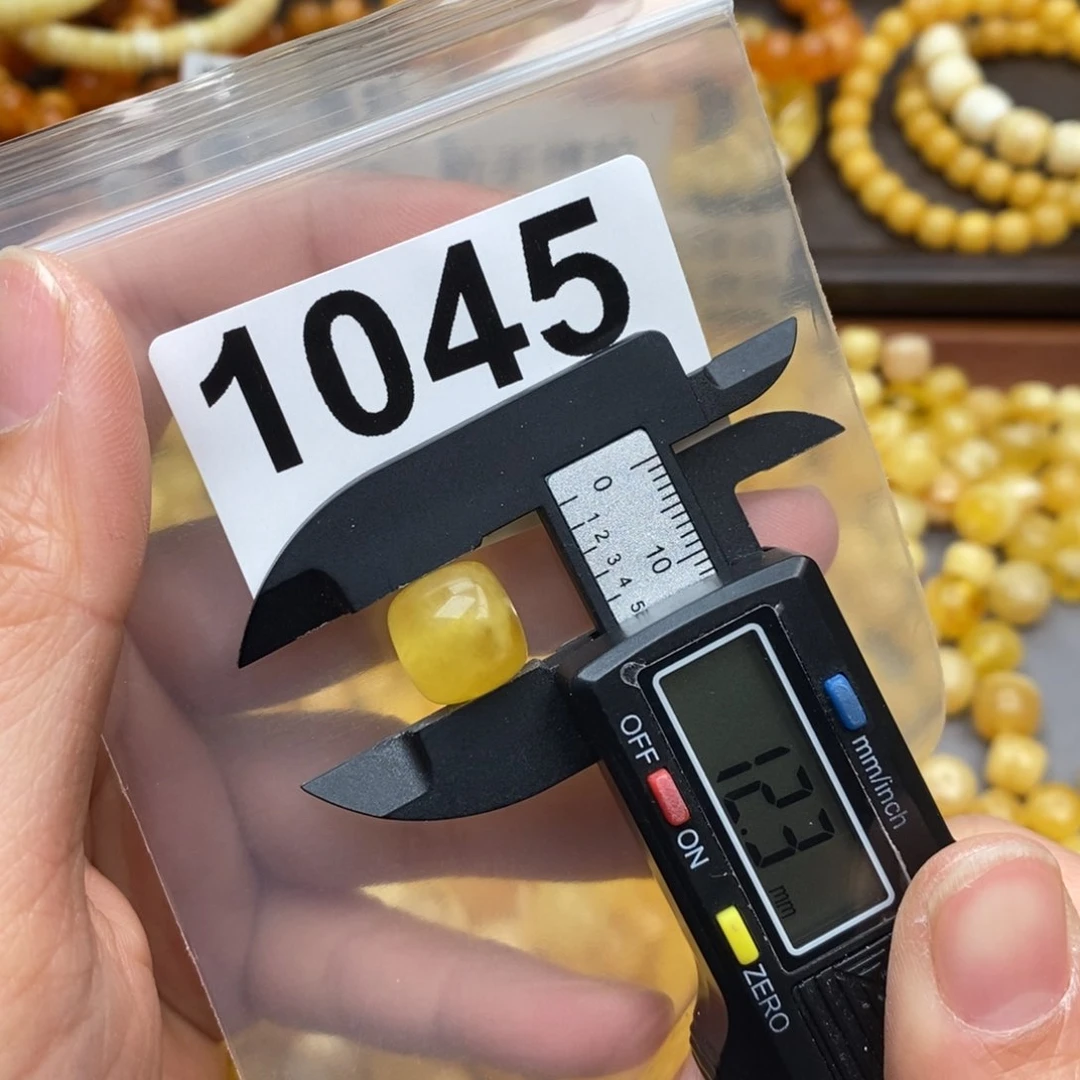 蜜蜡珠宝奇石未镶嵌