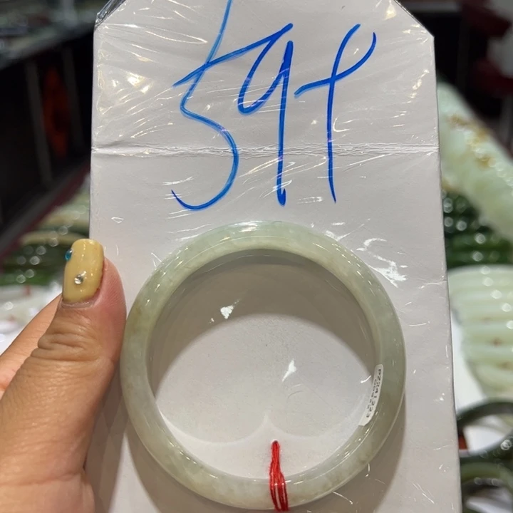 翡翠手镯未镶嵌x****8纯天然A 货翡翠手镯