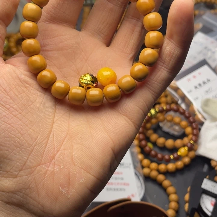 猴头核桃手串路*老邢