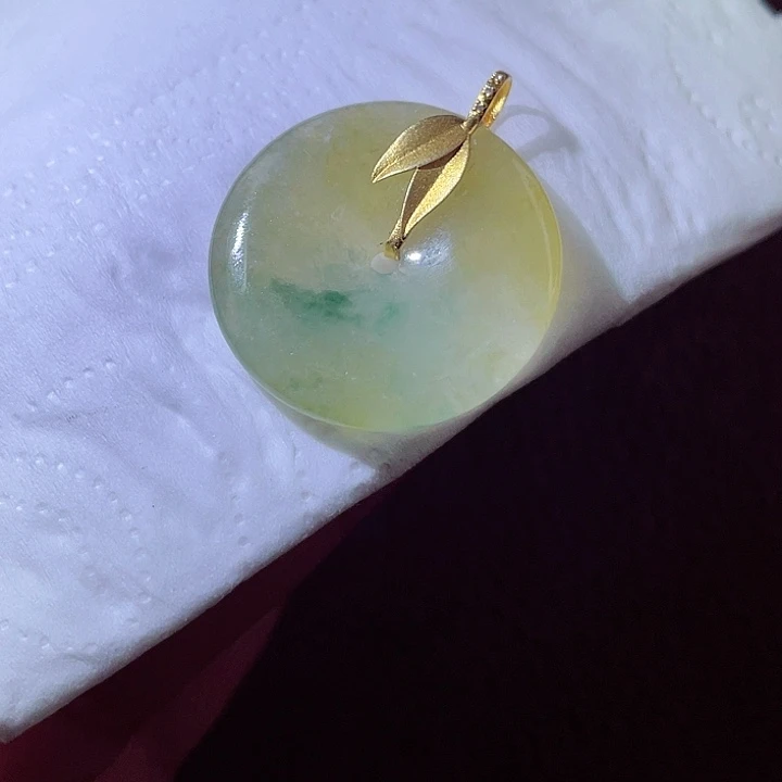 翡翠18K金镶嵌颈饰翡翠