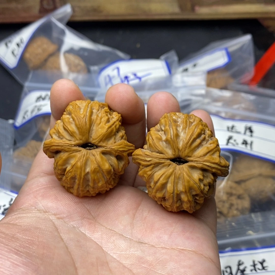 张***雨文玩核桃吊坠40全品元宝