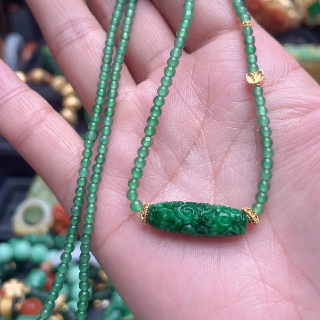 翡翠未镶嵌颈饰翡翠