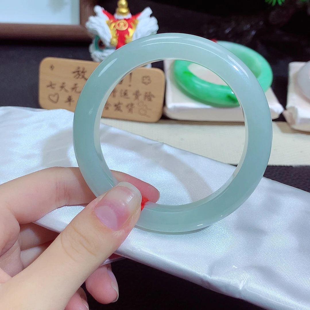 翡翠未镶嵌手镯1251