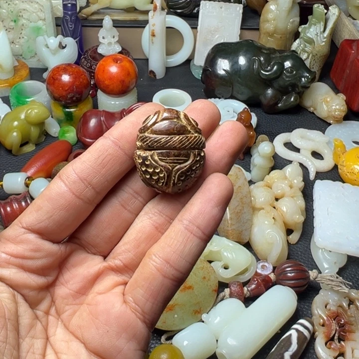 和田玉（糖玉）未镶嵌颈饰