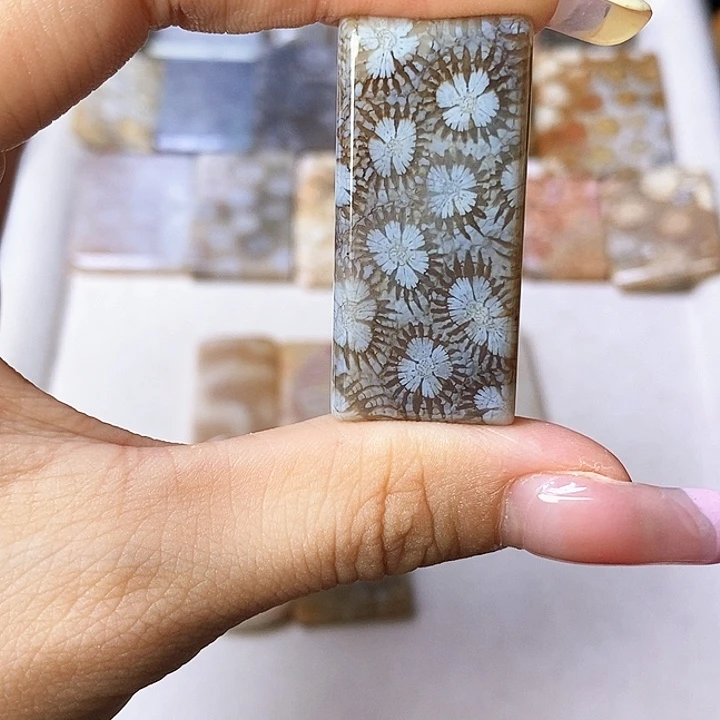 硅化玉颈饰合金江*