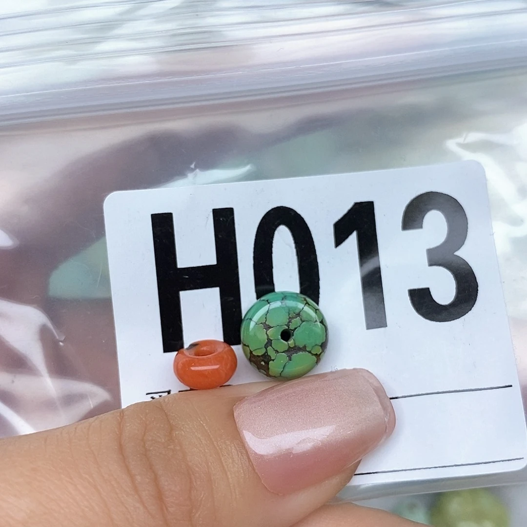 南红玛瑙配饰未镶嵌