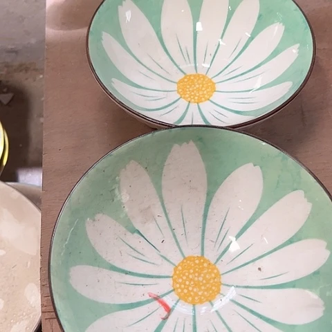 微瑕，不能明火，口径16高度6，2个斗笠