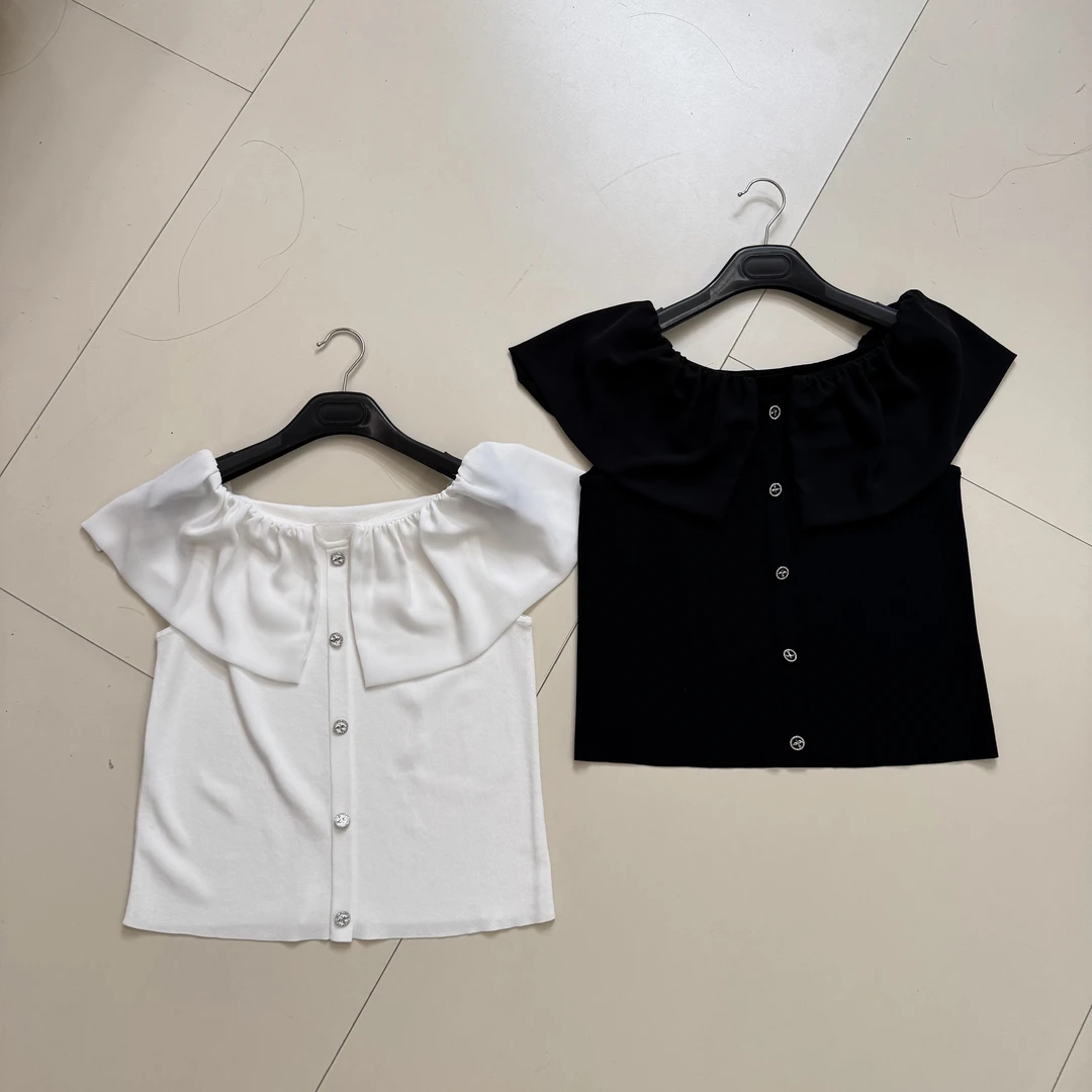 2025夏季新品设计感温柔气质一字领荷叶边单排扣短袖上衣女JN7871