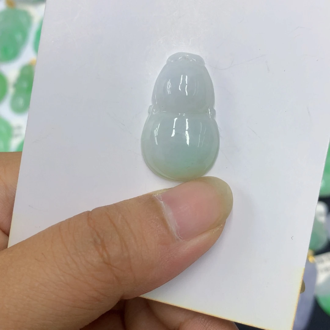 翡翠未镶嵌颈饰1