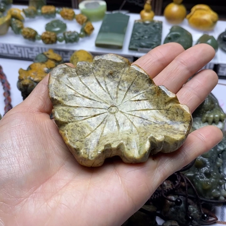 透闪石质玉手把未镶嵌湄*