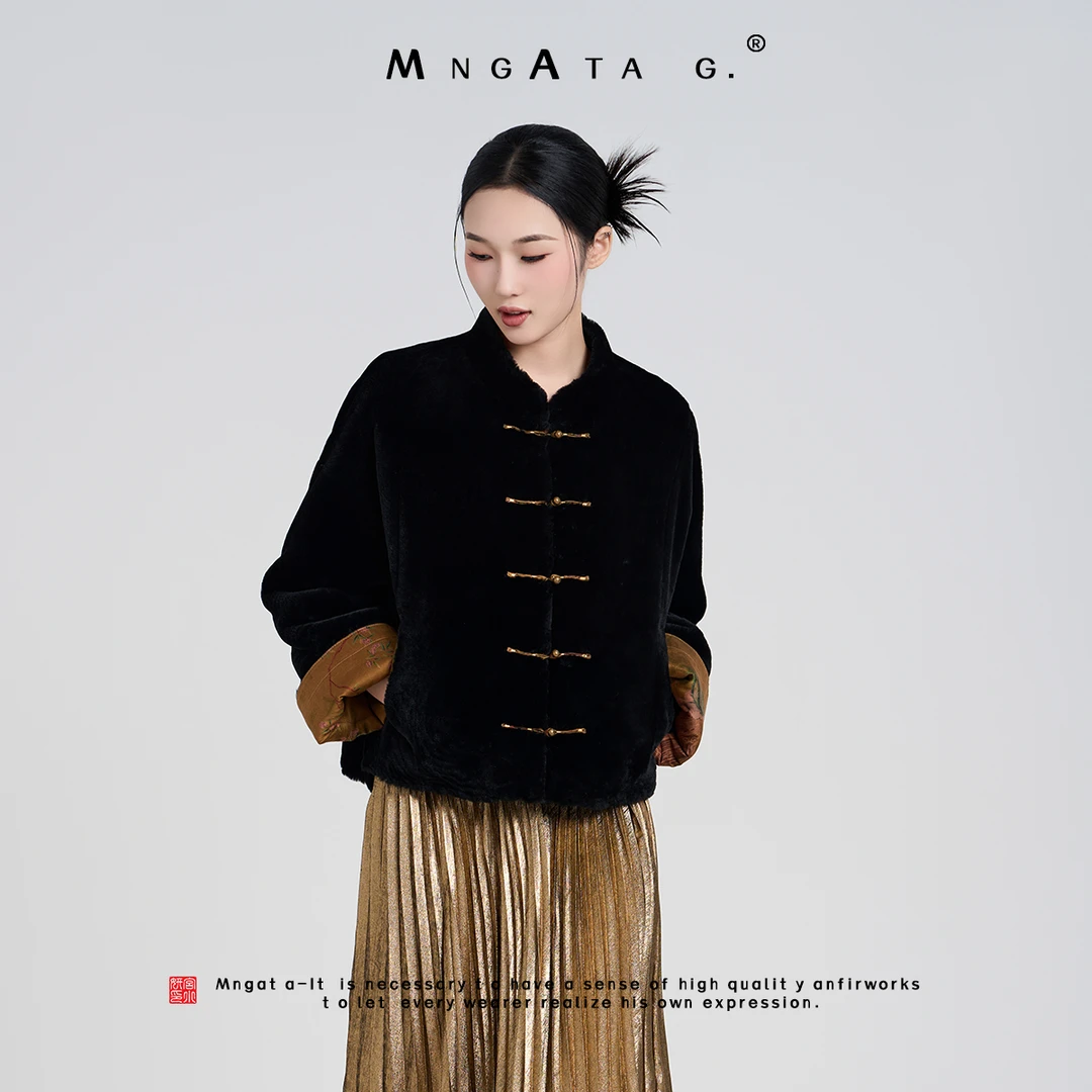MNGATA G.宫小妍【曼奢皮草·大观园】美利奴羊毛双面穿外套Q4090501