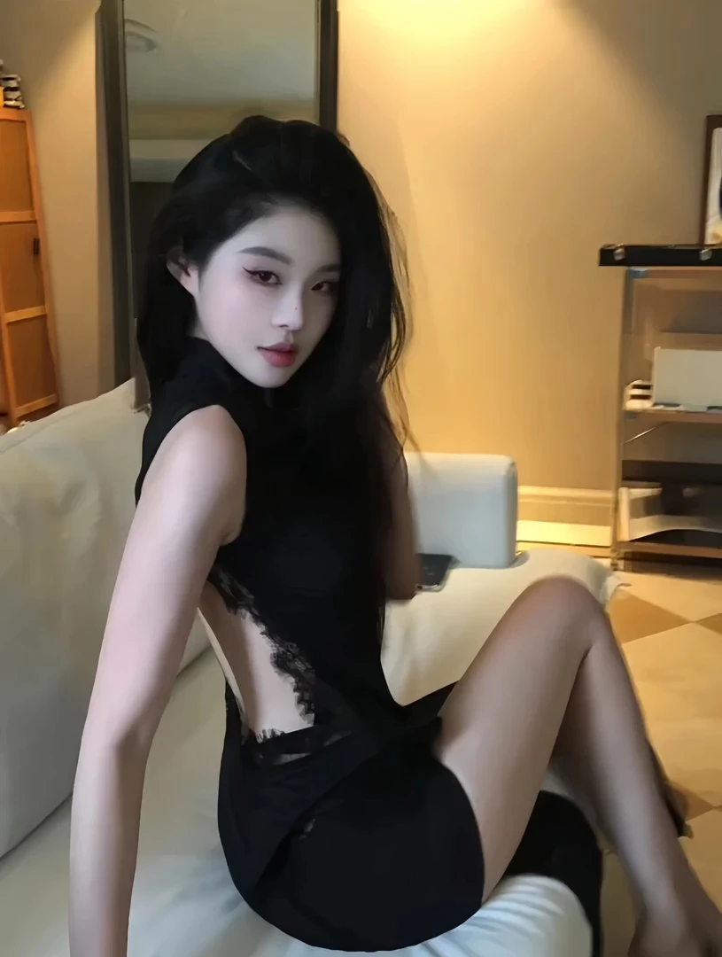 纯欲风辣妹性感美背蕾丝露背无袖连衣裙收腰显瘦紧身镂空包臀短裙