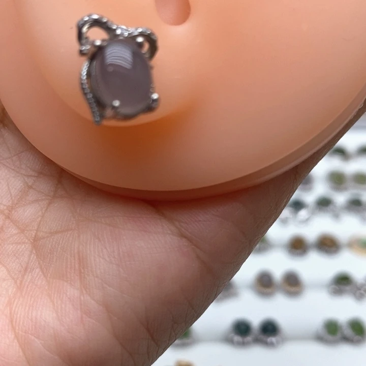 和田玉未镶嵌耳饰