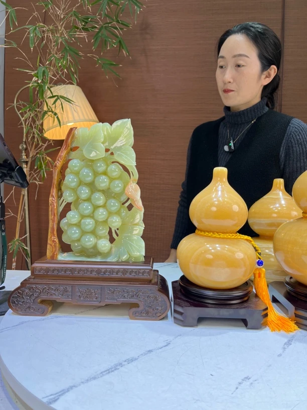 精品天然玉石摆件