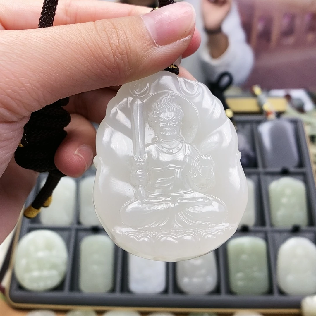 【闪购商品】和田玉颈饰未镶嵌暴****文