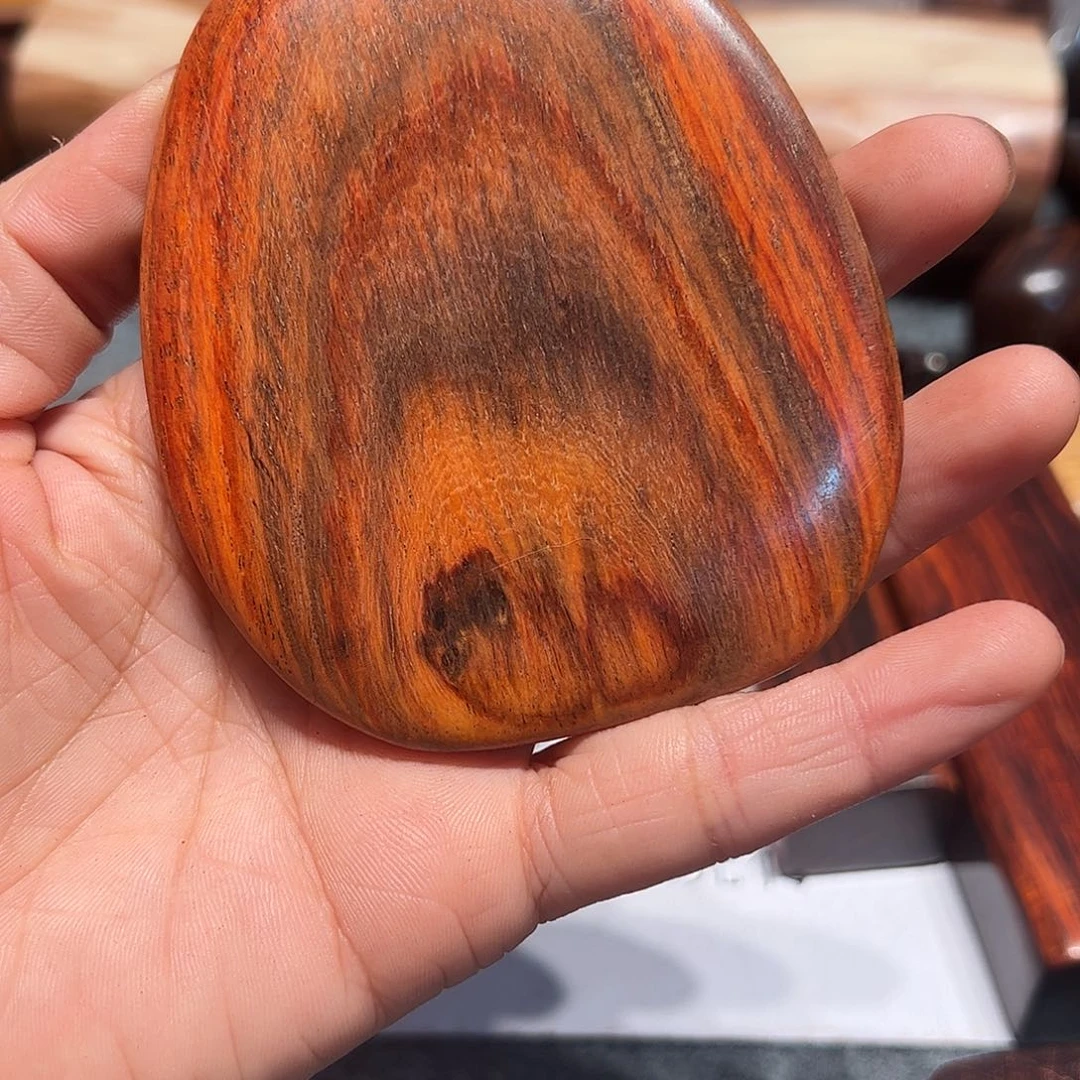 交趾黄檀（大红酸枝）m**s