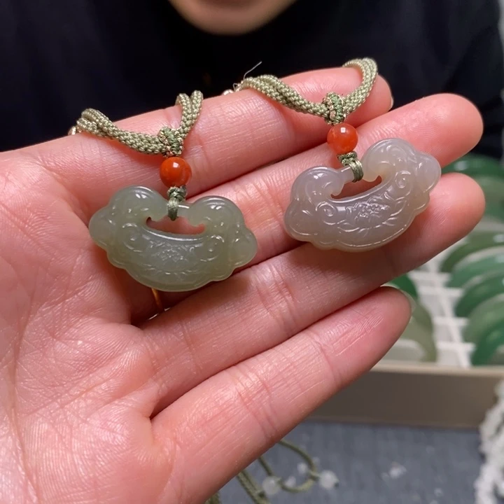 和田玉颈饰未镶嵌拍一发一，多样性发货