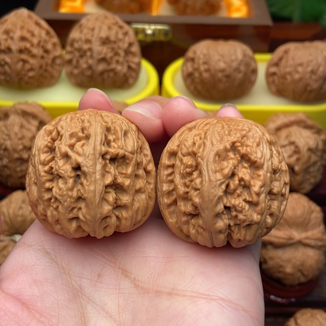 一***顺文玩核桃把件精品平谷粗筋38