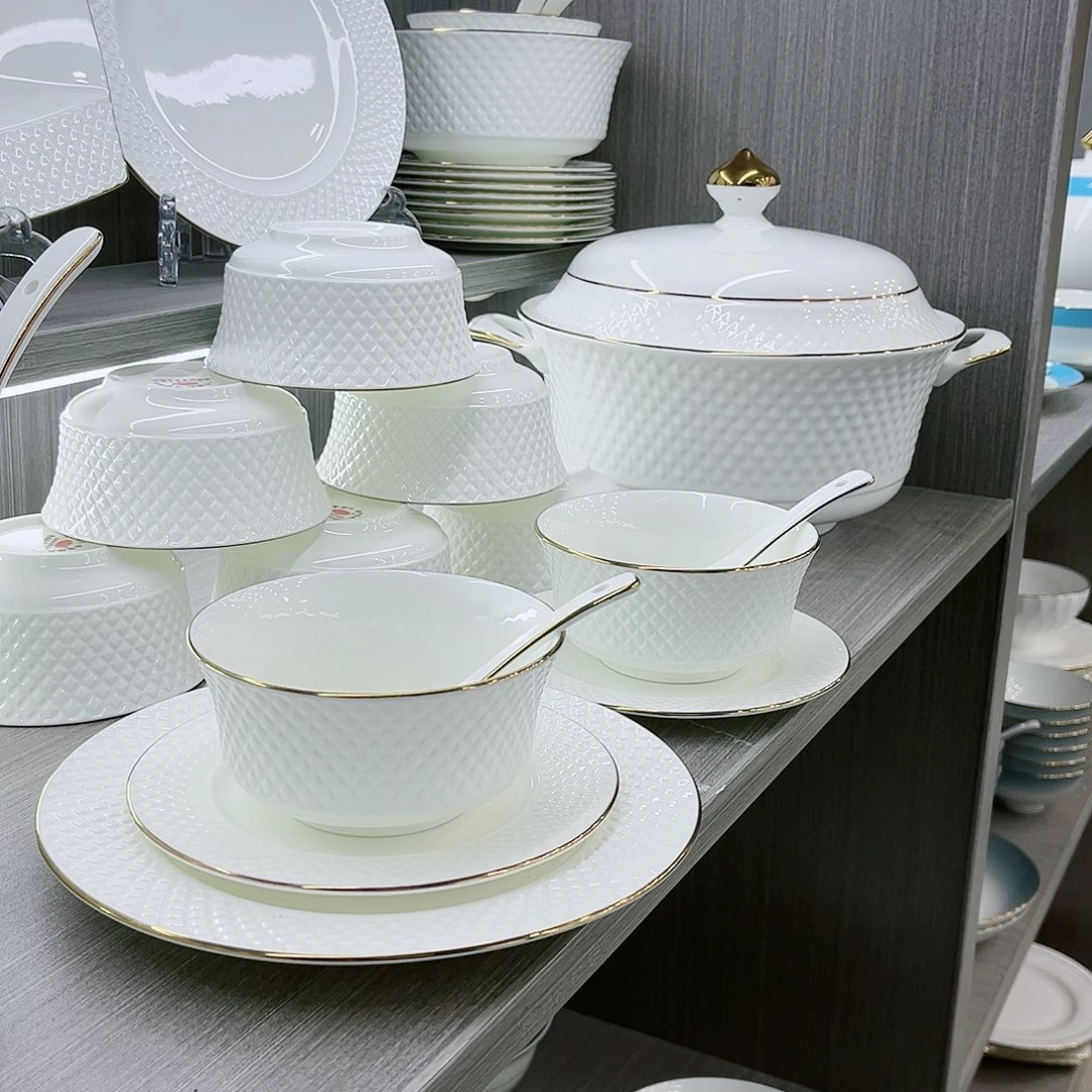 身**岚景德镇钻雅陶瓷餐具