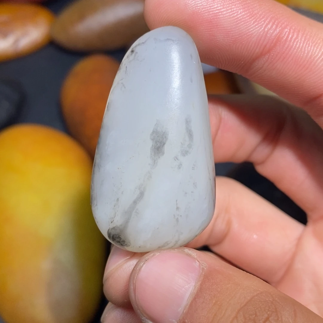 和田玉未镶嵌珠宝奇石