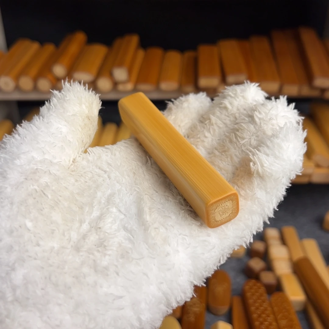 牙***乐黄方厚皮满密压手