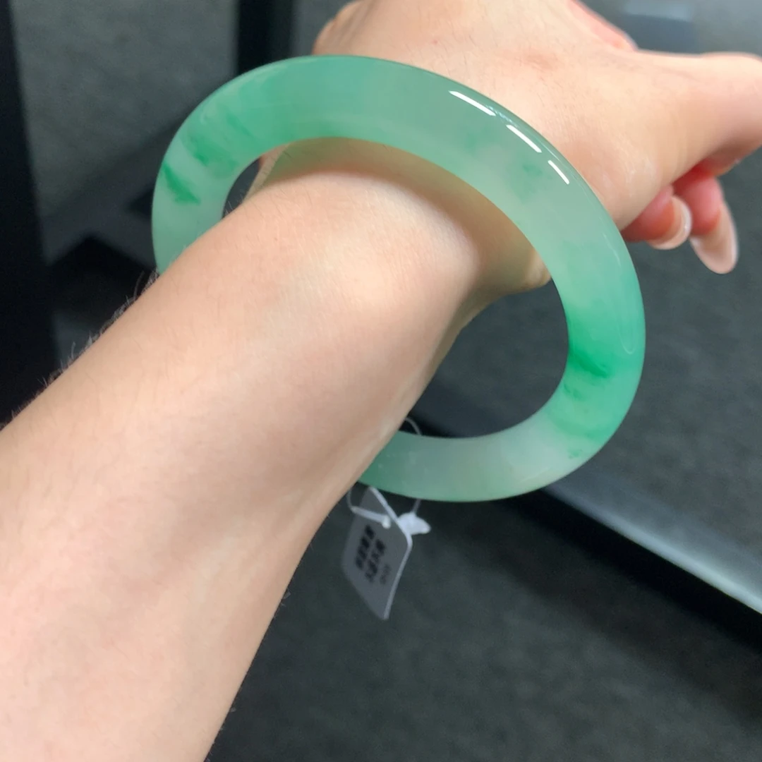 手镯石英质玉未镶嵌