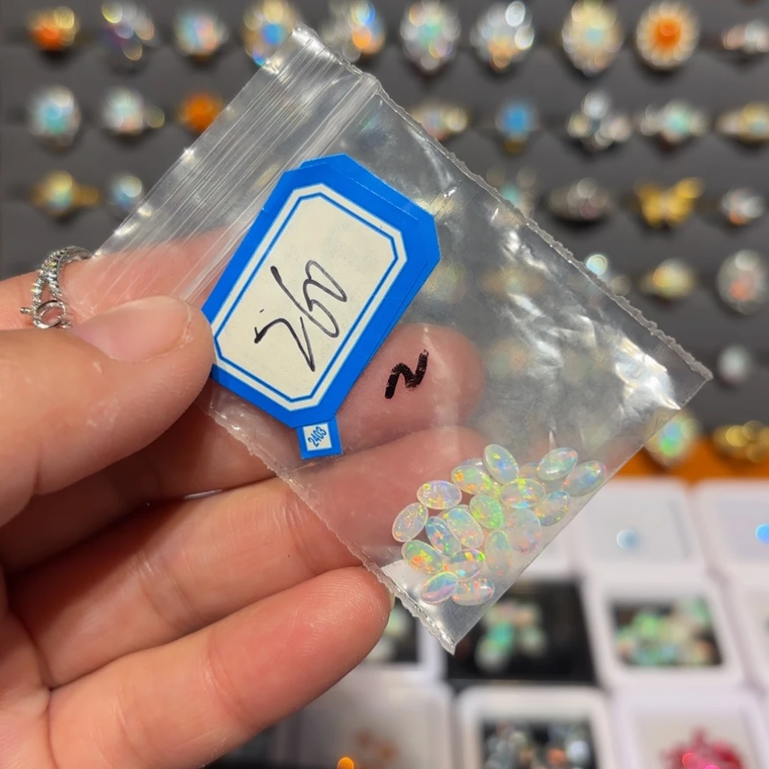 欧泊戒指银S925镶嵌K****?