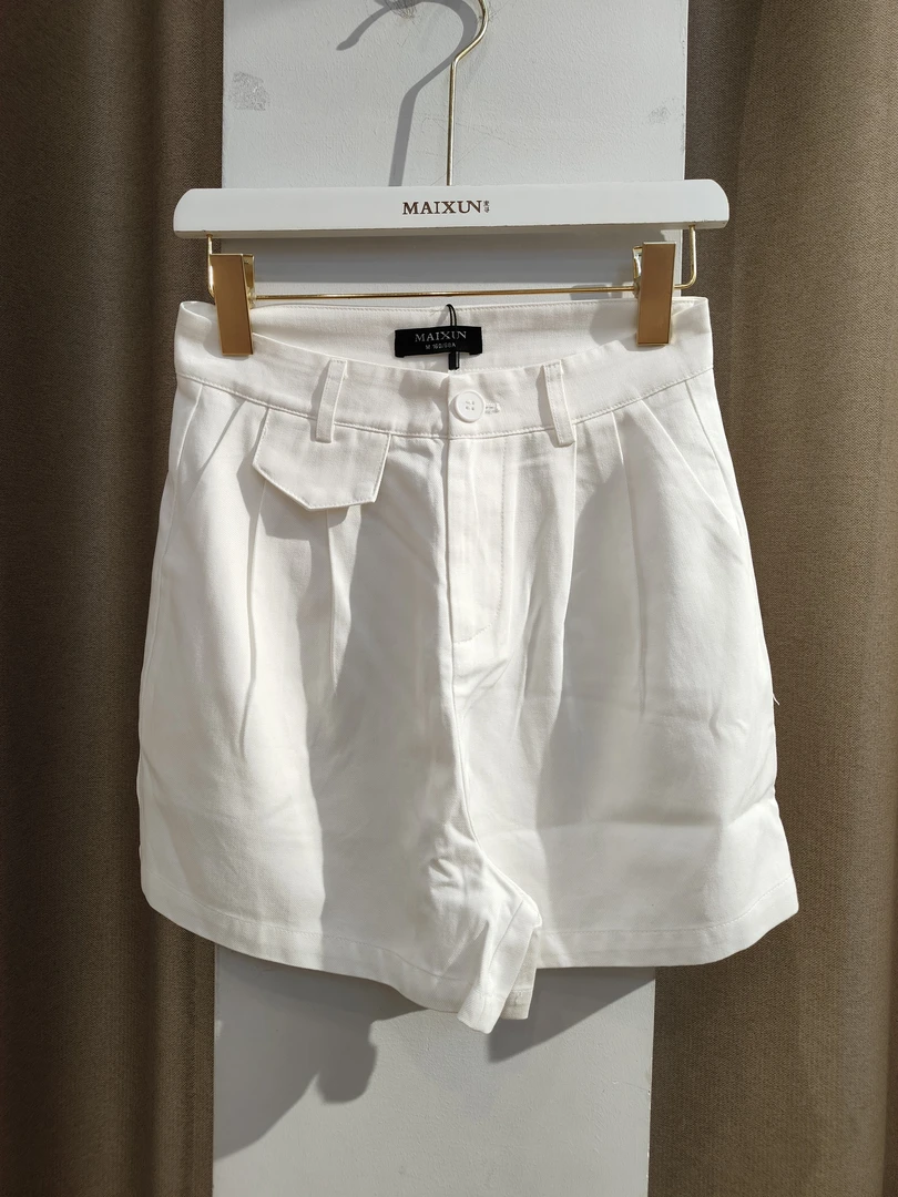 麦寻专柜短款短裤白色