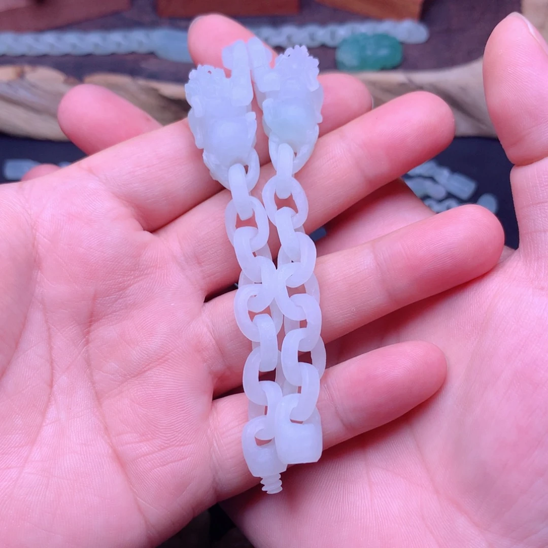 定制翡翠未镶嵌颜**李手链