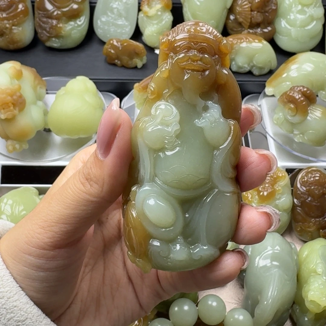 张***号和田玉未镶嵌把件