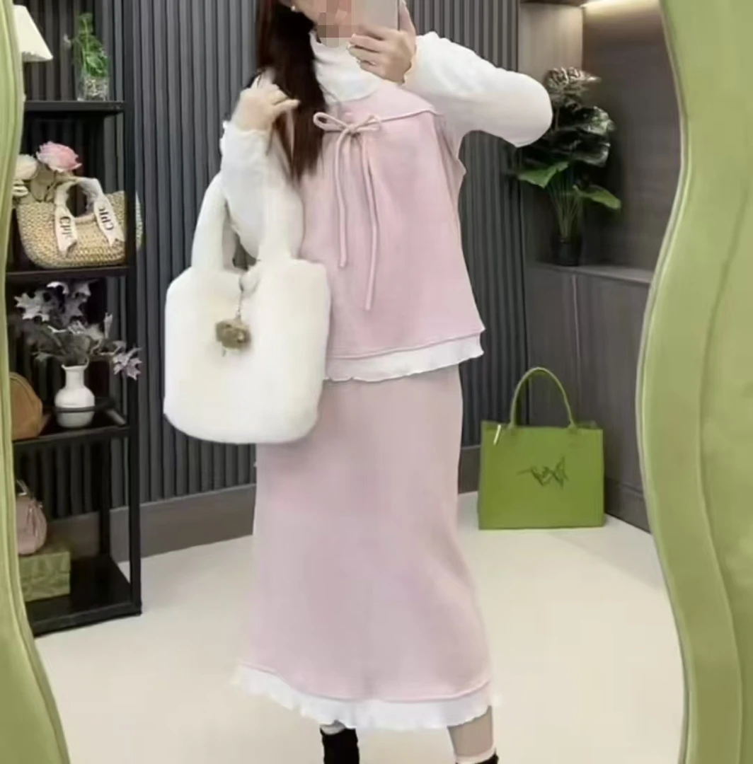 冬款新款时尚气质减龄可爱风马甲百搭打底长裙三件套2639