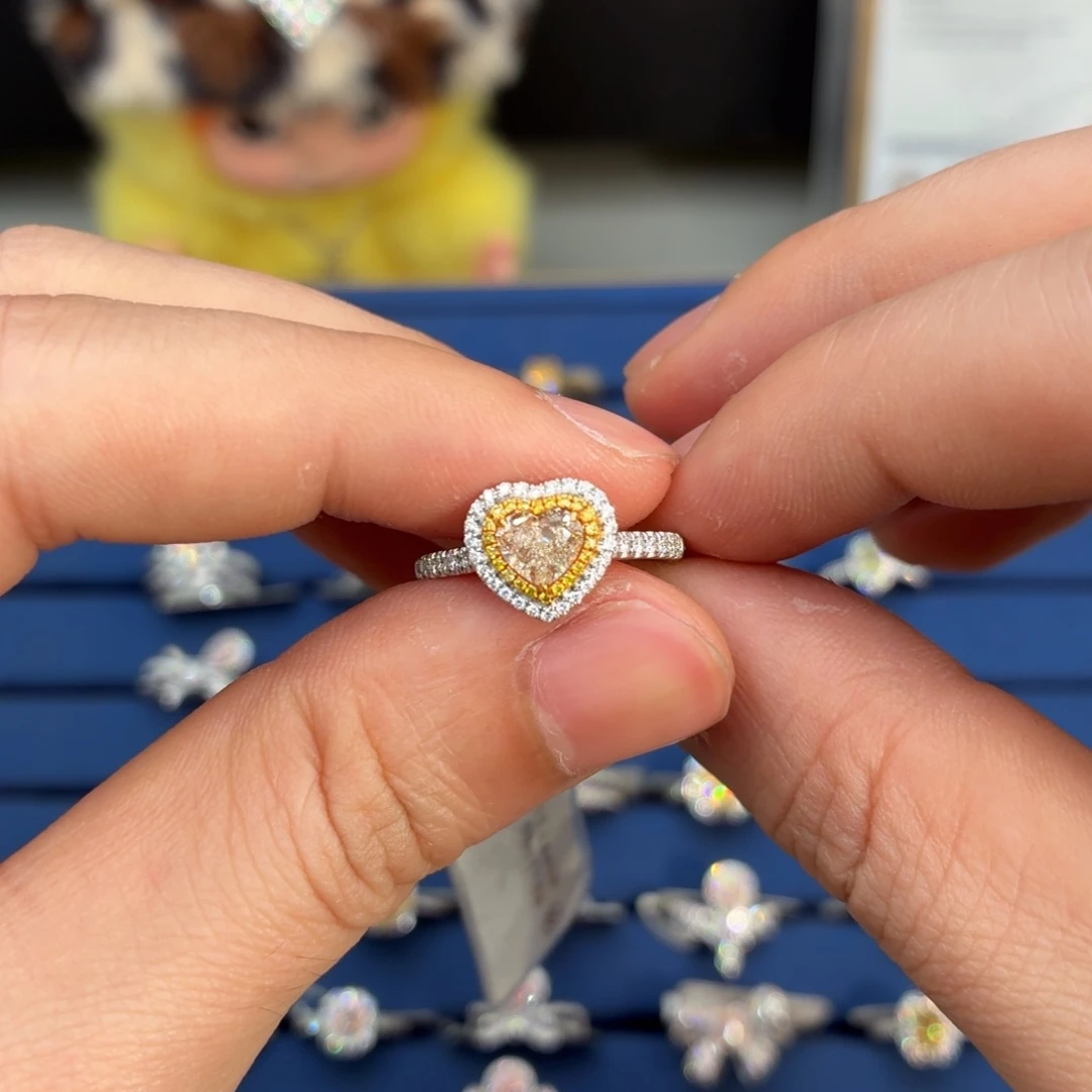 钻石戒指/指环18K金镶嵌克拉黄钻戒指