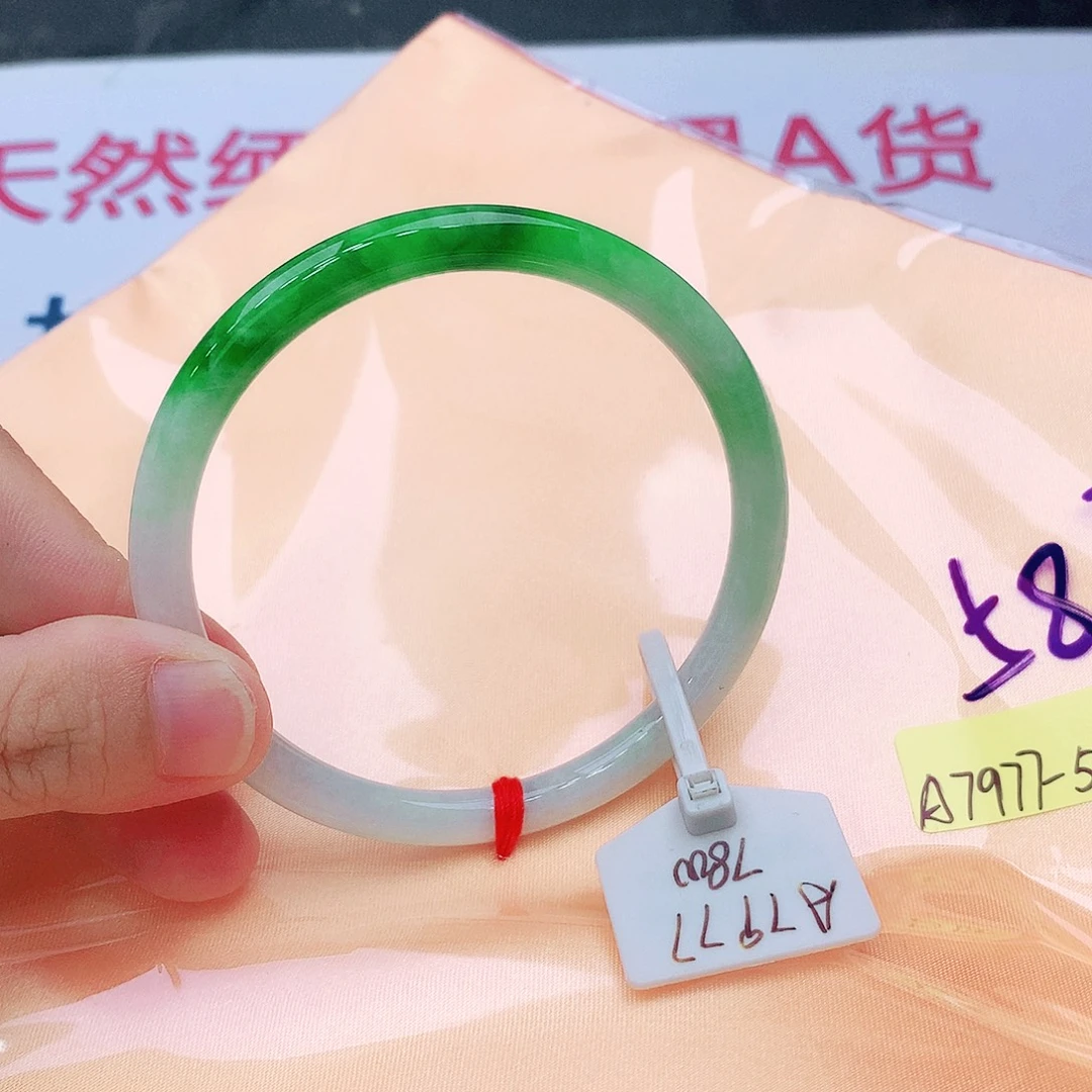 翡翠未镶嵌手镯我