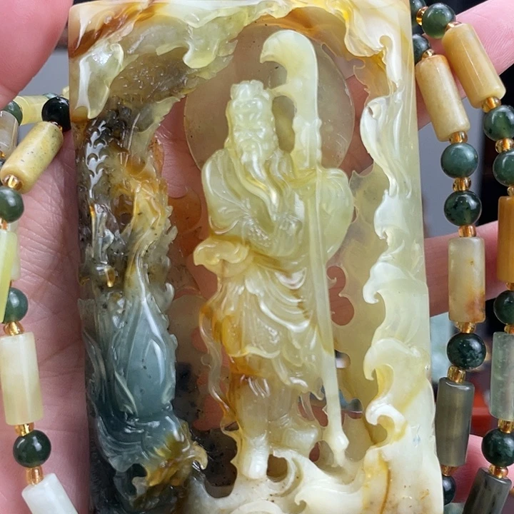 蛇纹石玉未镶嵌颈饰