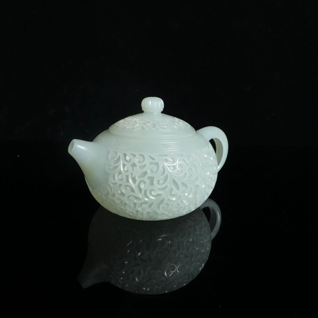 Lot8891和田玉诗文茶壶/保利