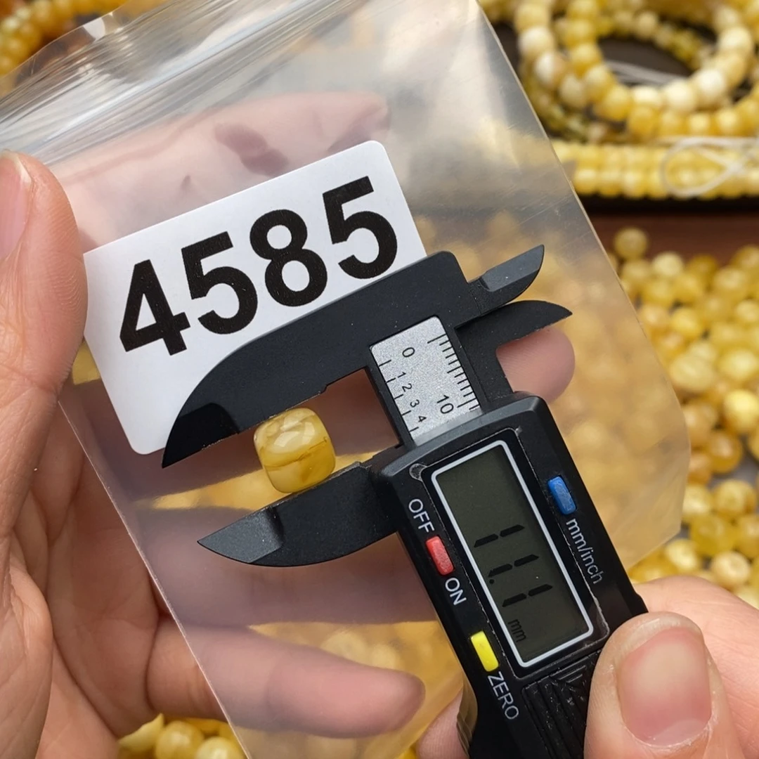 蜜蜡珠宝奇石未镶嵌