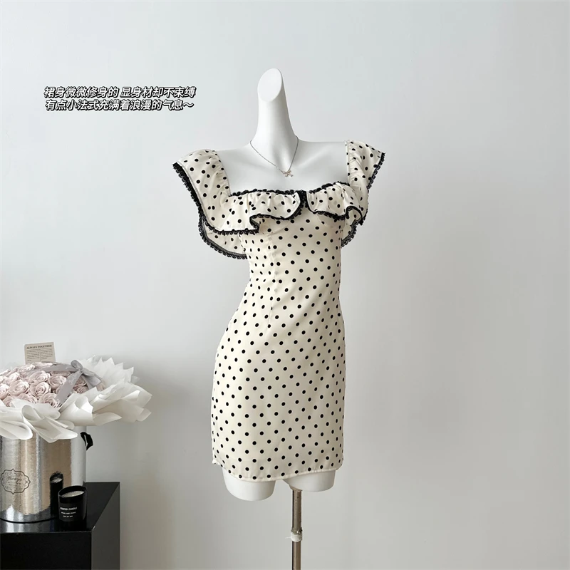 甜辣纯欲甜美收腰蕾丝拼接飞飞袖波点连衣裙女夏季韩系性感包臀裙