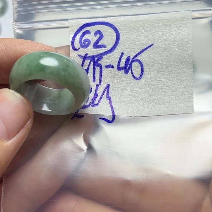 定制翡翠未镶嵌莫**情