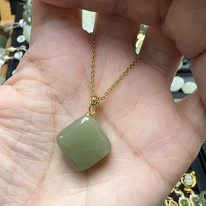 颈饰银S925镶嵌和田玉