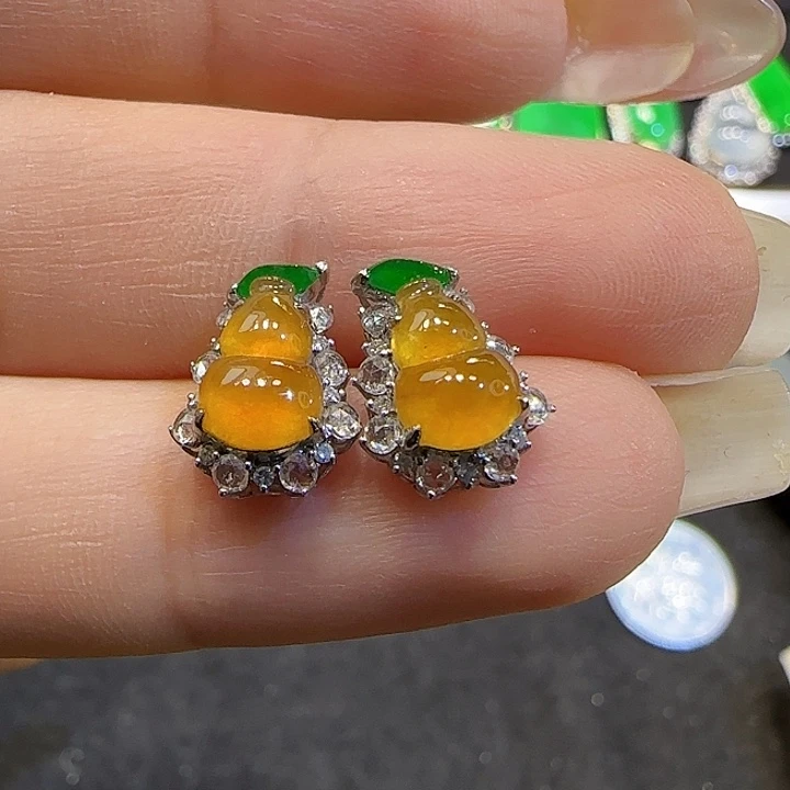 18K金镶嵌翡翠耳饰葫芦