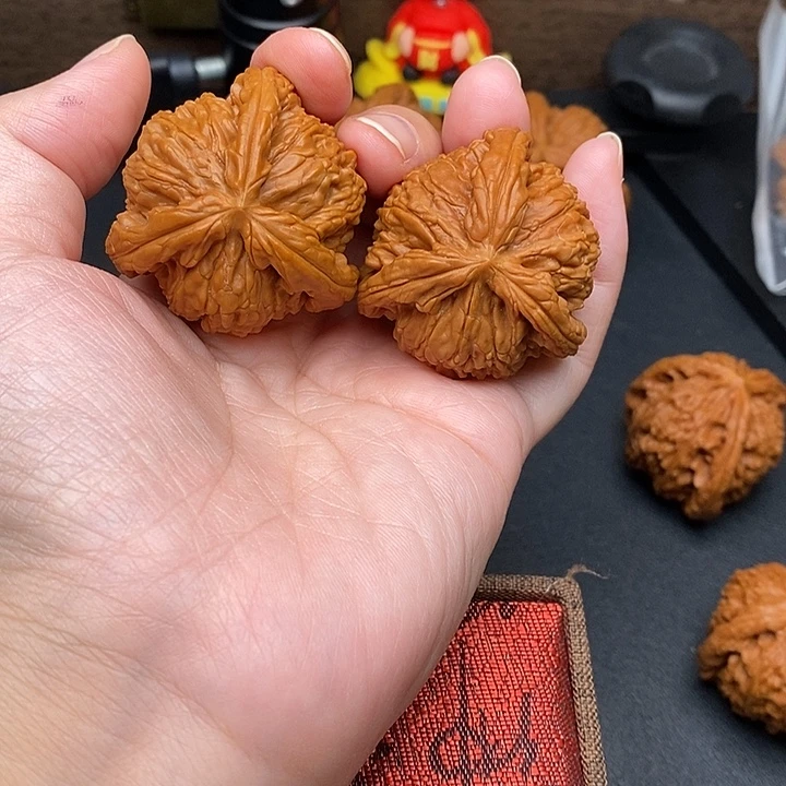 灯***美文玩核桃把件白奔