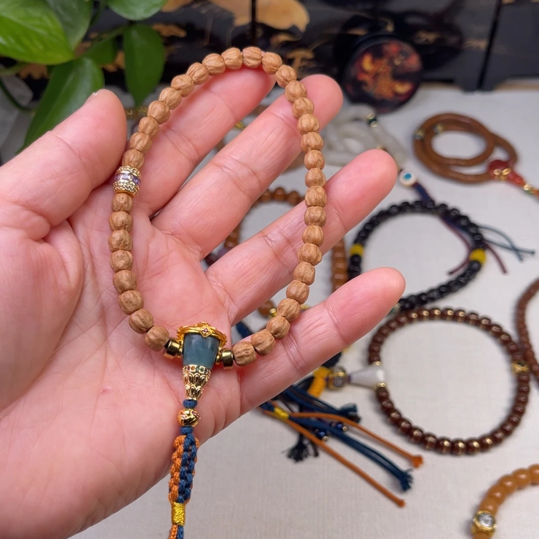 柏香籽/百香籽吊坠34578997643356788