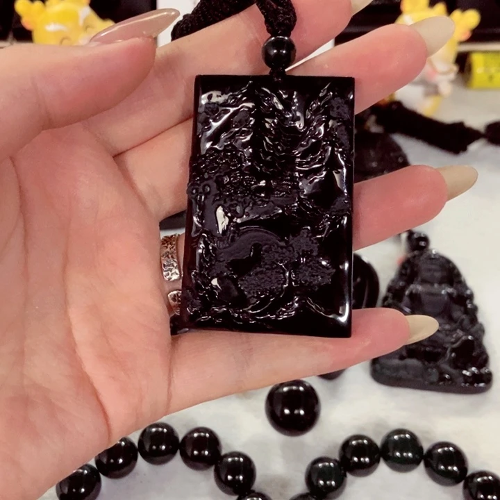 不***生翡翠未镶嵌颈饰翡翠