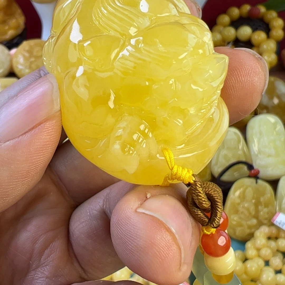 蜜蜡吊坠(赠链)未镶嵌四*客